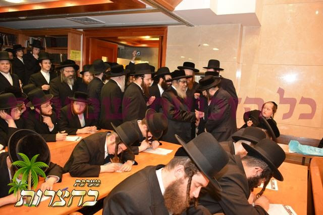 הרבני הנגיד הרב יצחק שווארטץ - דער מייסד ופטרון חבורת תורתך שעשועי באגריסט זיך מיטן רבי'ן