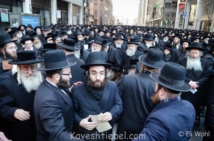 מ'זעהט הרב וואזנער'ס זוהן פון ב''פ