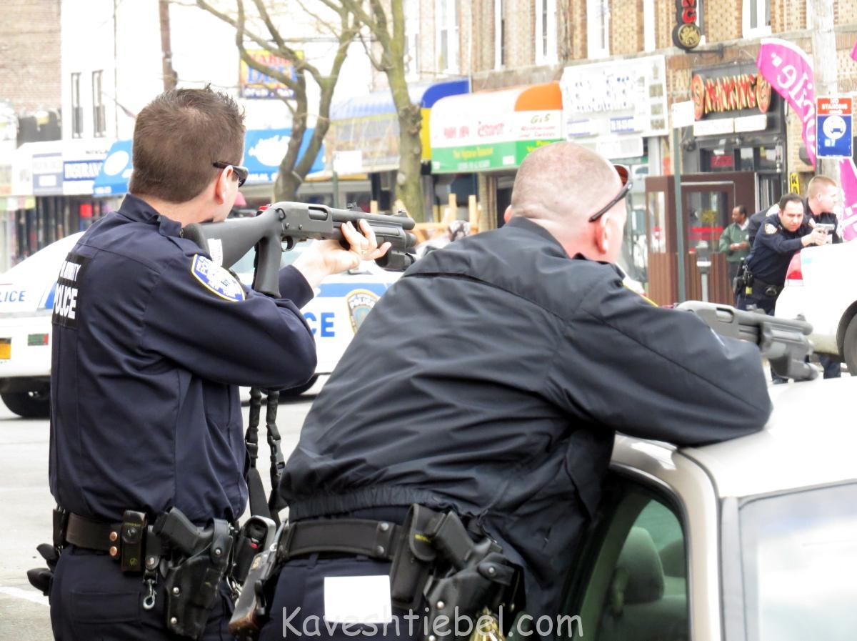 police-standoff-queens.jpg