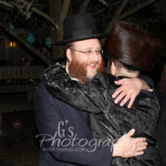 ביים וואכט נאכט פון שתפו לדבר מצוה פעסטע רב.jpg