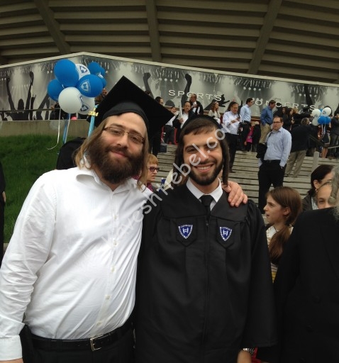 מיט איינע פון זיינע ברודערס