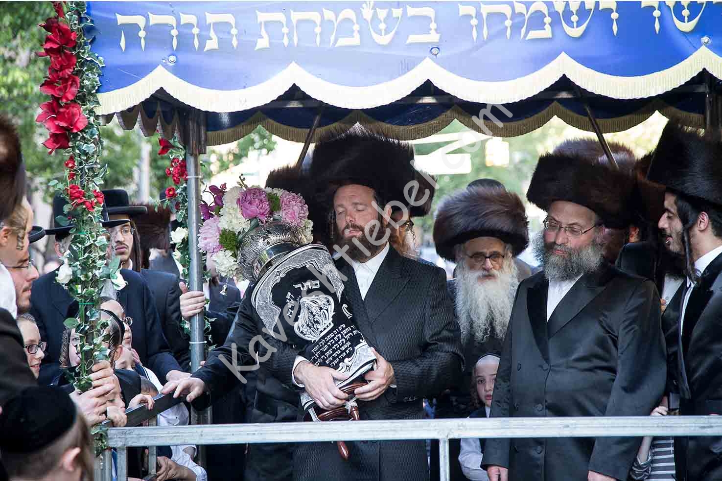 ר' יום טוב גלויבער טאטע פו ןר' נחמן ע"ה