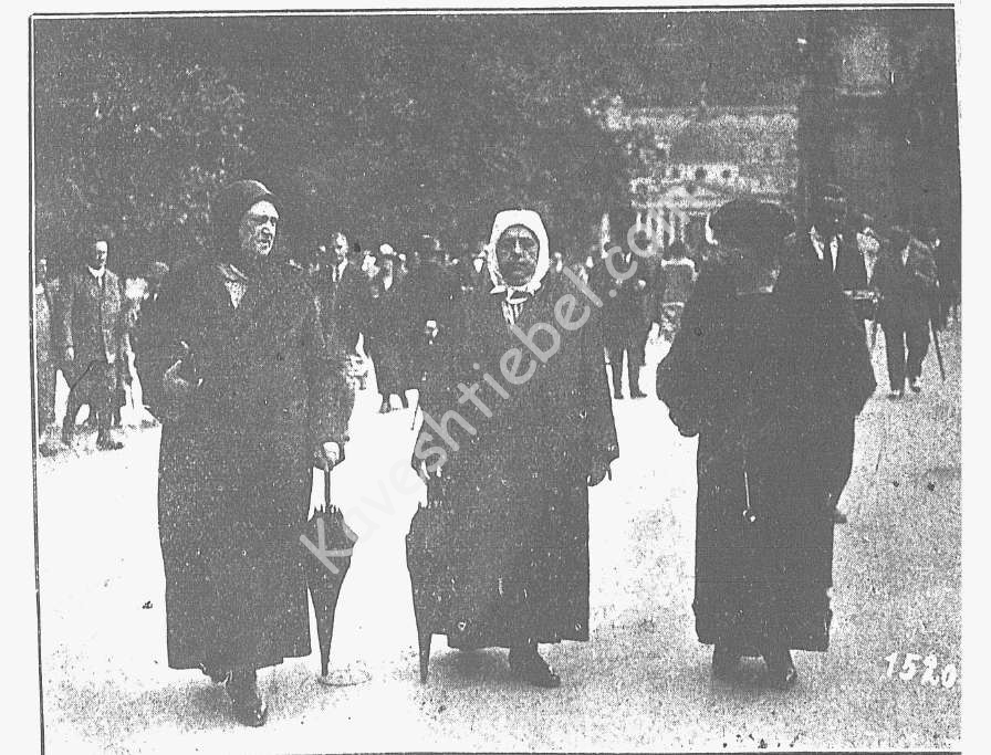 חיה דבורה אשת ר' ישכר דוב רוקח