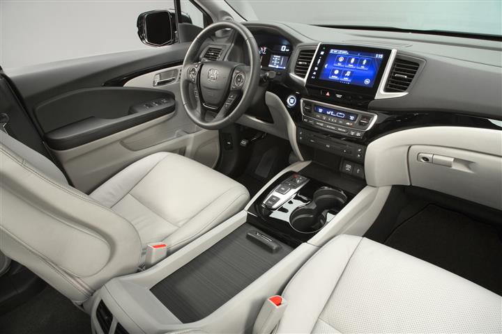 2016-honda-pilot_100500225_h.jpg