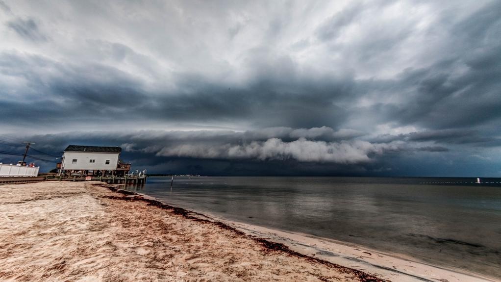 Thunderstorm clouds near toms river nj