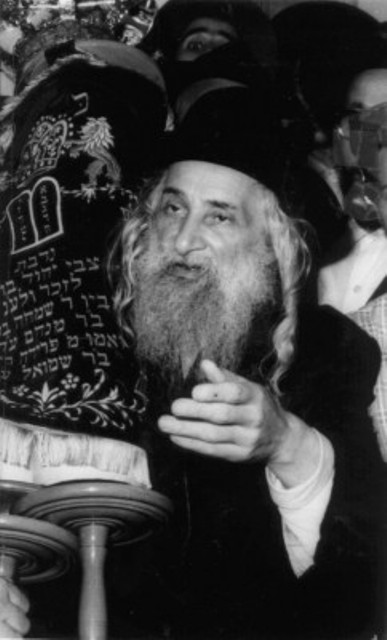 חבוקה ודבוקה בך.