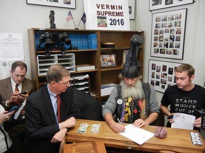 Vermin Supreme Filing Papers in NH Court