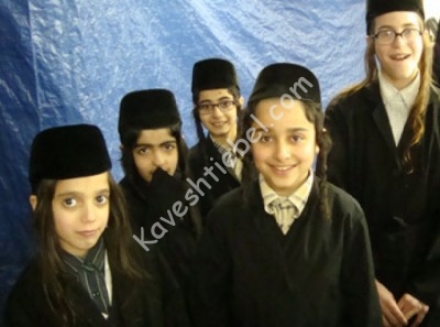 חוט של חן נסוכה על פניהם.jpg (163.54 KiB) געזען געווארן 1964 מאל חוט של חן נסוכה על פניהם