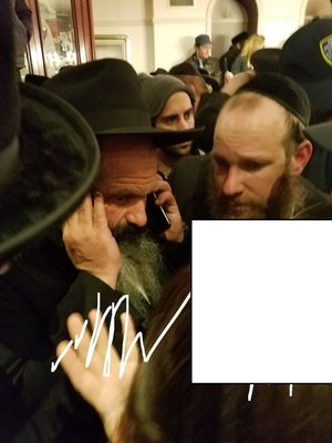 רובשקין בטלפון.jpg