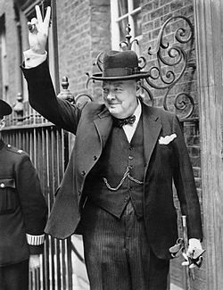 Churchill V sign.jpg