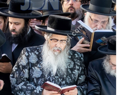 מצבות מספרות.png (197.26 KiB) געזען געווארן 5662 מאל הַסֵפֶר הַקָדוֹשׁ מַצֵבוֹת מְסַפְּרוֹת