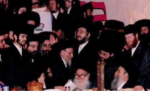 הכתרה אין מאנסי.jpg