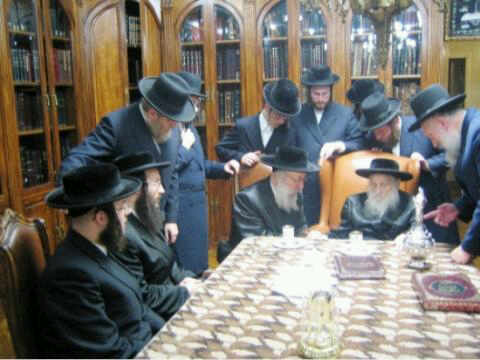 האדמו_ר מ'וויען בקודש פנימה.jpg