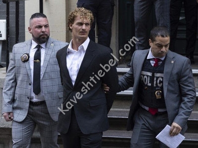 Daniel Penny.jpg (171.46 KiB) געזען געווארן 2600 מאל ביים ארעסט