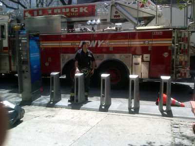 זאל די פייער דיפארטמענט פארן מיט בייקס אנשטאט די טראקס וואס פאראורזאכן טרעפיק