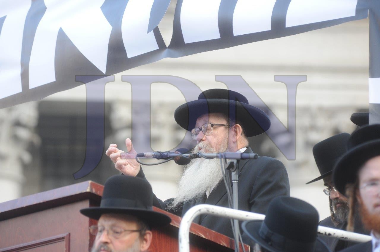 רבי נחמן שטויבער מנהל במתיבתא סאטמאר.jpg