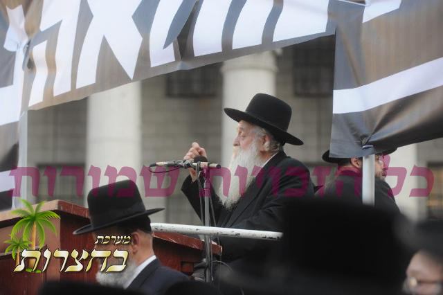 הגאון רבי אלי' דוב וואכטפויגעל שליט''א ראש ישיבת  זכרון משה סאוט פאלסבורג.jpg