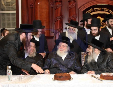 אדמו''ר מ'סאטמאר, האדמו''ר מ'סוליצא, אב''ד וואלאווא, רב ביהמ''ד ברך משה-ויואל משה ק''י.jpg