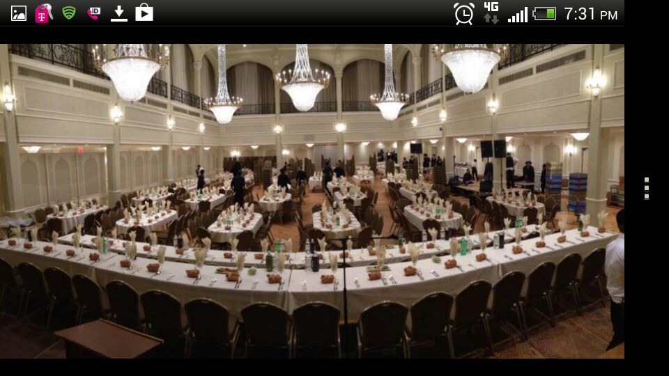 פרדס פיגא זאל צוגעגערייט פארן סעודה