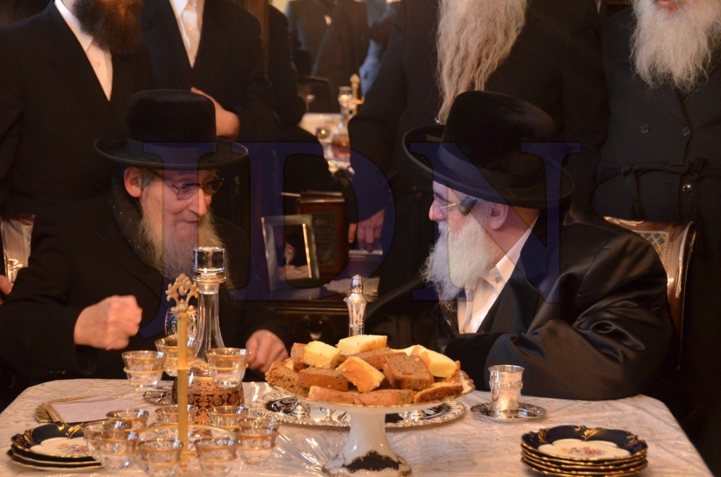 בביקור-אצל-הגאון-רבי-אברהם-חיים-שפיצר-רב-קהילת-אור-החיים-2.jpg