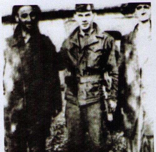 אבדק ווייצען ובנו זלמן לייב.JPG